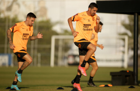 Bruno Melo e Gustavo Silva se aquecendo