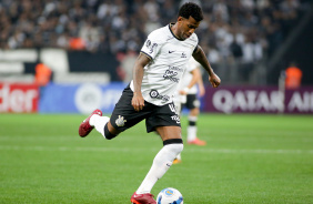 Gil  durante partida entre Corinthians e Always Ready pela Libertadores