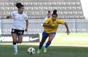 Paulinha em campo durante jogo do Corinthians