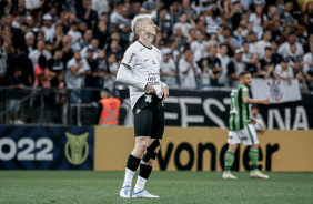 Rger Guedes iniciou o jogo como titular contra o Amrica-MG