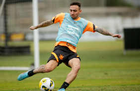 Gustavo Silva durante treinamento no CT Joaquim Grava