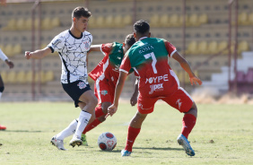 Gabriel Moscardo durante o duelo entre Corinthians e Grmio Osasco pelo Paulista Sub-17