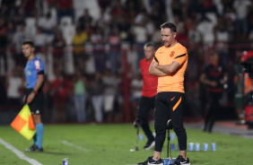 Tcnico Vitor Pereira no comando do Corinthians