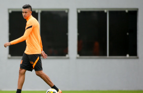 Cantillo em treino do Corinthians de olho no Juventude