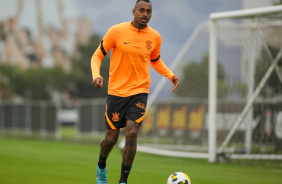 Raul Gustavo em treino do Corinthians de olho no Juventude