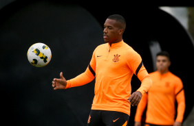 Xavier em treino do Corinthians de olho no Juventude