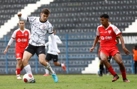 Gabriel Moscardo em ao durante a vitria do Corinthians Sub-17