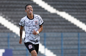 Kayke marcou um gos gols do Corinthians Sub-20 sobre o Santo Andr