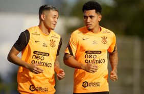 Adson e Du Queiroz em ltimo treino do Corinthians antes de encarar o Santos