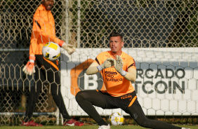 Ivan em ltimo treino do Corinthians antes de encarar o Santos