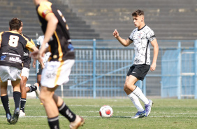 Gabriel Moscardo durante o duelo contra o Novorizontino pelo Paulista Sub-17