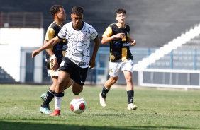 Ruan Sena durante o duelo contra o Novorizontino pelo Paulista Sub-17