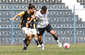 Vitor Robson durante o duelo contra o Novorizontino pelo Paulista Sub-17