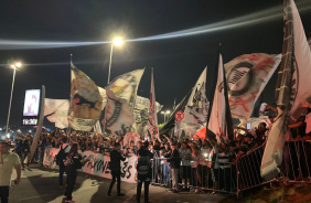 Neo Qumica Arena em festa antes de jogo do Corinthians com o Boca