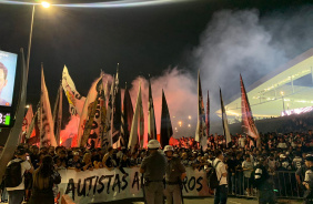 Torcida do Corinthians antes de jogo com o Boca Juniors