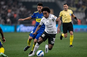 Willian em partida do Corinthians contra o Boca Juniors pela Libertadores