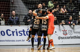 Corinthians goleou e se classificou para a semifinal do Paulista