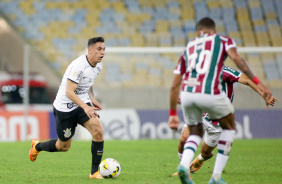 Mantuan em atividade contra o Fluminense no Brasileiro