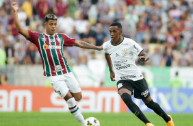 Robert Renan em ao contra o Fluminense