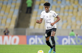 Robson Bambu durante jogo contra o Fluminense