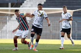 Arthur Souza com a bola no Sub-20