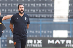 O tcnico Danilo comanda o Sub-20 do Corinthians