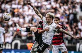 Róger Guedes contra o Flamengo