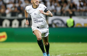 Fbio Santos durante comemorao de gol marcado
