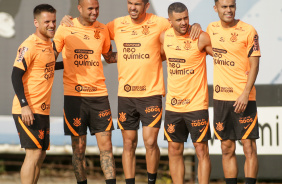 Ramiro, Luan, Bruno Melo, Moraes e Vera em treino do Corinthians de olho no Atltico-GO