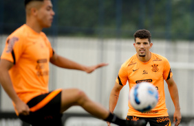 Rafael Ramos em treino do Corinthians de olho no Flamengo