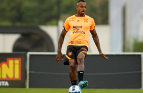 Raul Gustavo em ltimo treino do Corinthians de olho no Flamengo