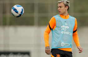 Rger Guedes em ltimo treino do Corinthians de olho no Flamengo