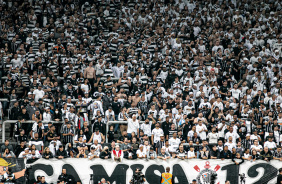 Torcida do Corinthians em jogo contra o Flamengo pela Libertadores