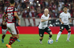 Rger Guedes em campo contra o Flamengo