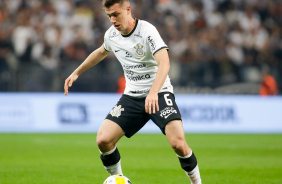 Lucas Piton durante derrota do Corinthians