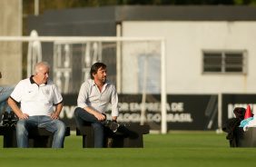 Roberto de Andrade e Duilio Monteiro Alves em treino do Corinthians antes de encarar o Atlti