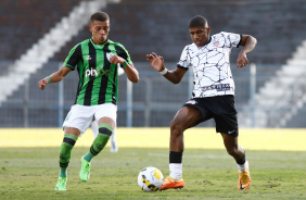 Vitor Meer durante jogo contra o Amrica Mineiro