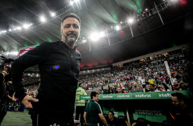 Vtor Pereira durante jogo entre Corinthians e Fluminense