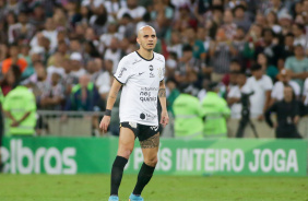Fbio Santos foi um dos 11 titulares do Corinthians no jogo de ida no Maracan