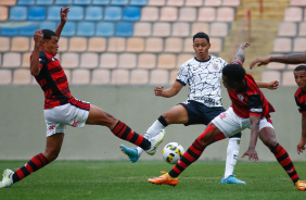 Arthur Sousa durante o duelo contra o Flamengo pelo Brasileirão Sub-20