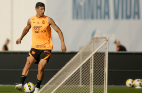 Balbuena durante treino no CT