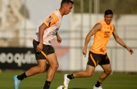 Giovane e Balbuena em atividade no CT Joaquim Grava