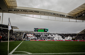 Torcida lotou a Neo Qumica Arena