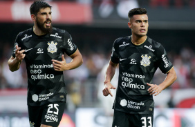 Fausto Vera e Bruno Mndez em campo no Majestoso