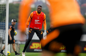 Carlos Miguel durante treino do Corinthians