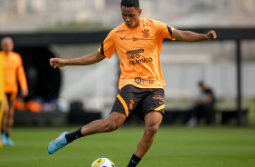 Jogadores da base participaram do treinamento