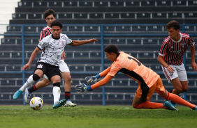 Juninho em ação contra o São Paulo no Brasileirão Sub-17