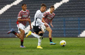 Lo Agostinho em ao contra o So Paulo no Brasileiro Sub-17