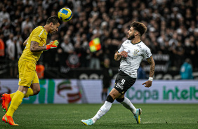 Yuri Alberto em tentativa de gol contra o Fluminense