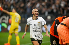 Fbio Santos comemora gol do Corinthians contra Fluminense